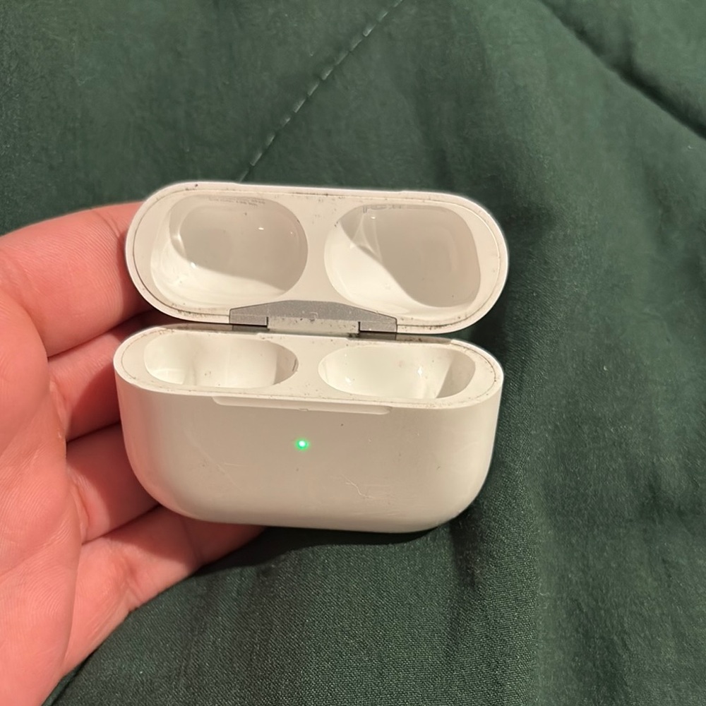 Apple Wireless Earbuds Charging Case
